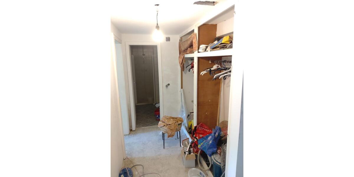 Charmante, helle, sanierte Souterrain-Wohnung 1 zimmer