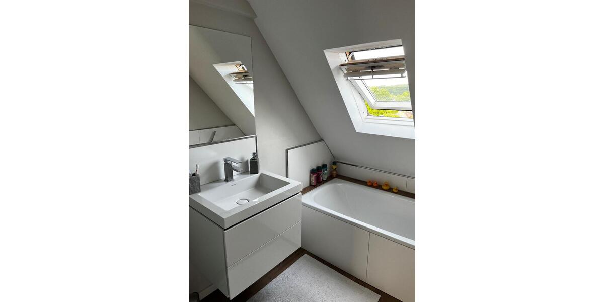 Dachgeschoßwohnung Düsseldorf Stadtbezirk 7 - 5 Zimmer, 139 m&sup2;, 680.000&euro; | Angebot:26423522