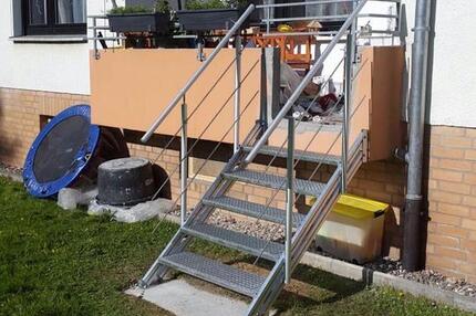 Familienfreundliche 4-Zimmer-ETW mit Garten und Garage