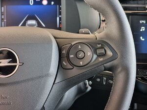 Opel Corsa Edition Komfortp. Techp. 9.521 km 20.940 € HAAN 42781