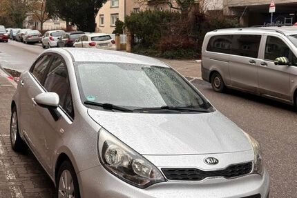 Kia Rio 49.000 km 5.999 &euro; Köln 50679