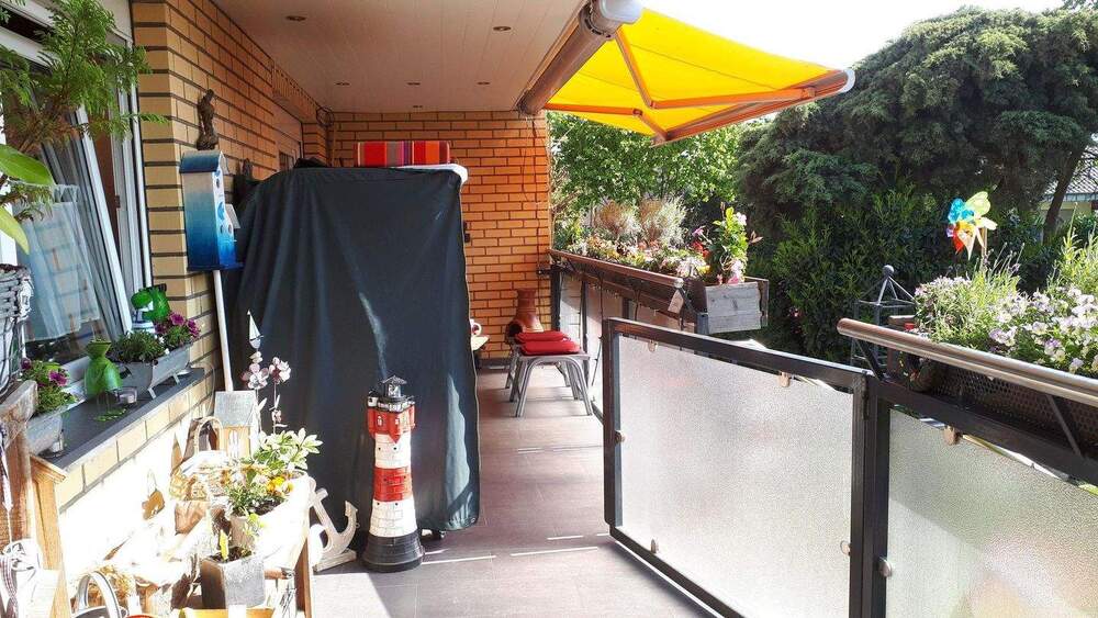 Gepflegte, gut geschnittene 4 Zi.-EG-Wohnung mit Balkon, Garten, Garage u. PV in Erftstadt-K. 4 zimmer