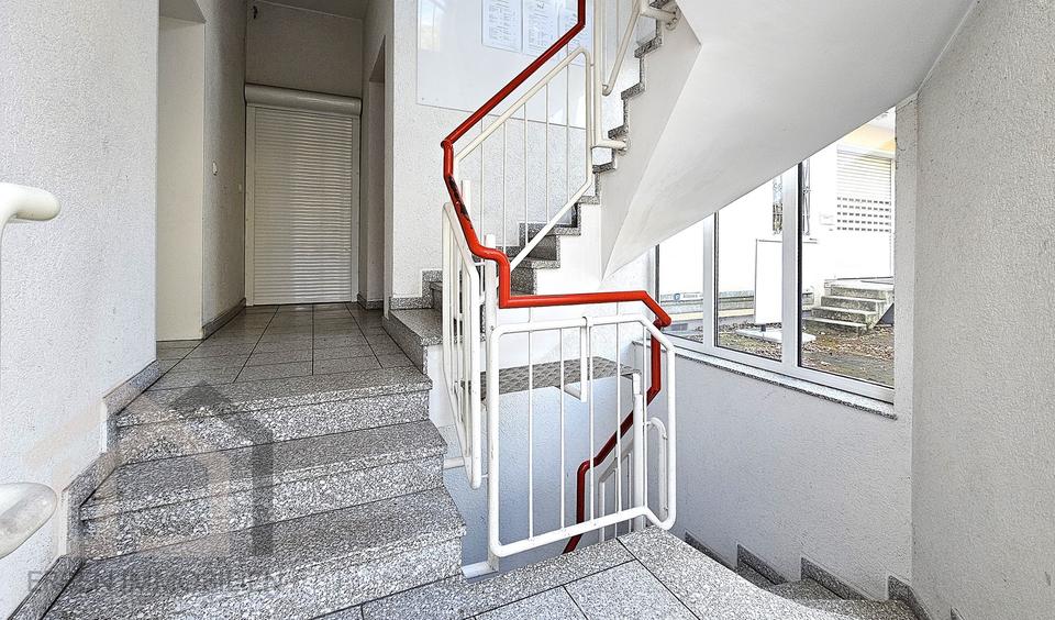 Kleine, feine Praxis-Bürofläche in Schlebuscher Lage zimmer