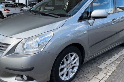 Toyota Verso 137.170 km 7.950 &euro; Troisdorf (bei Köln) 53842