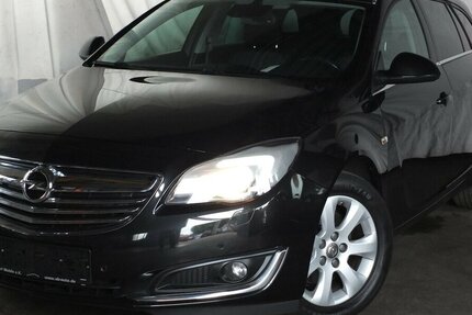 Opel Insignia EDITION NAVI PARKPILOT/KAMERA 17 Zoll LMF 96.093 km 9.750 &euro; Köln 50858