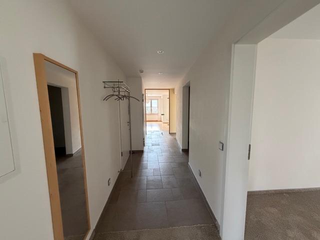 Etagenwohnung Solingen - 3 Zimmer, 105 m&sup2;, 1.350&euro; | Angebot:25571572