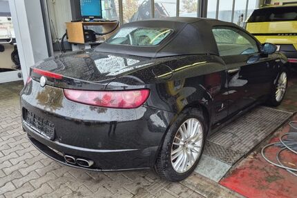 Alfa Romeo Spider 78.900 km 12.900 &euro; Remscheid 42855