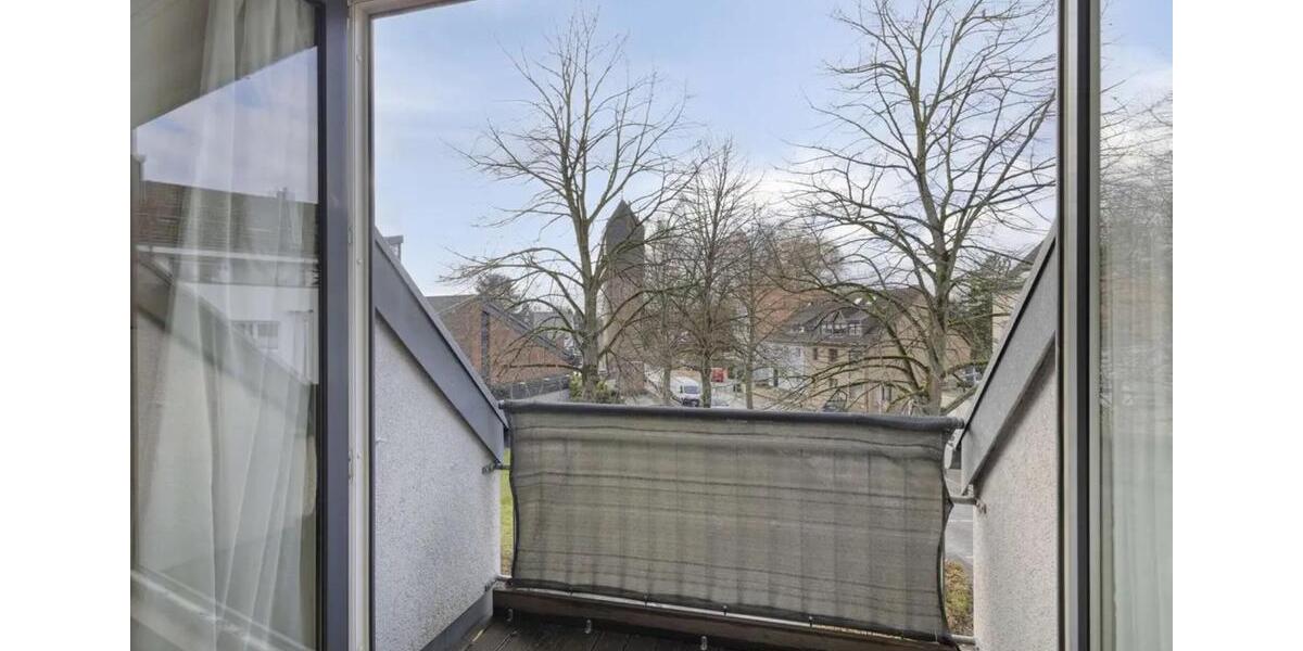 Dachgeschoßwohnung Hürth - 2 Zimmer, 51 m&sup2;, 950&euro; | Angebot:25514525