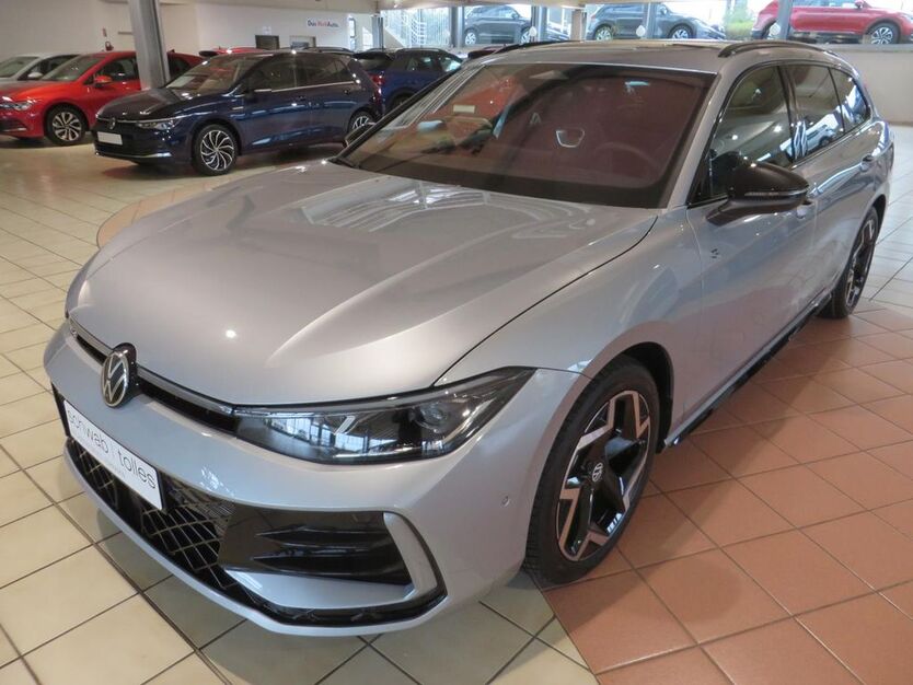 VW Passat 32.800 km 46.545 € Neuss 41469