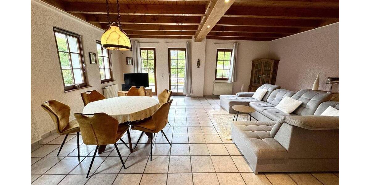 Großes Einfamilienhaus mit Einliegerwohnung in Leverkusen - Quettingen 6 zimmer