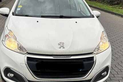 Peugeot 208 190.000 km 5.499 &euro; Düsseldorf 40227