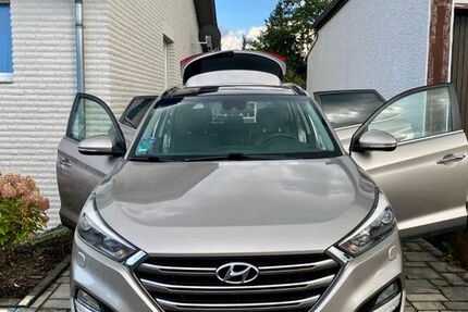 Hyundai TUCSON 179.000 km 14.990 € Neunkirchen-Seelscheid 53819