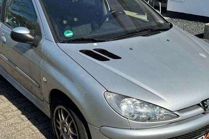 Peugeot 206 165.000 km 399 &euro; Troisdorf 53842