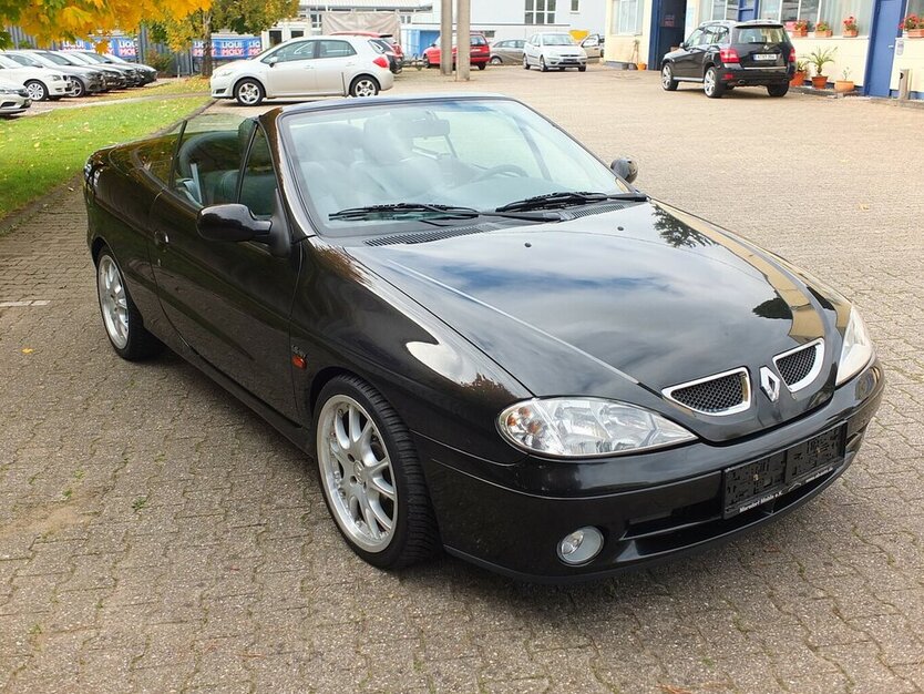 Renault Megane 1.6 16V PRIVILEGE 1.HAND LEDER KLIMAANLAGE 119.545 km 3.704 € Köln 50858