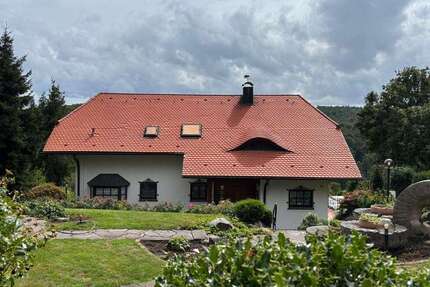 Haus zum Mieten in Eberdingen-Nussdorf 3.900 € 280 m²