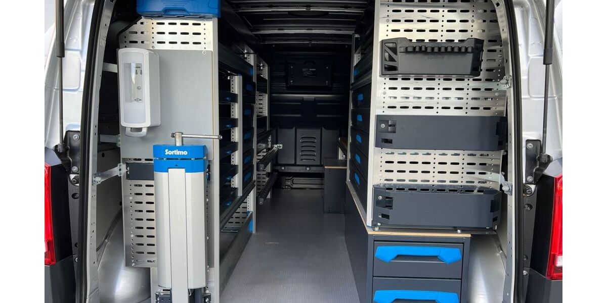 Mercedes-Benz Vito 135.451 km 22.900 &euro; Köln-Riehl 50735