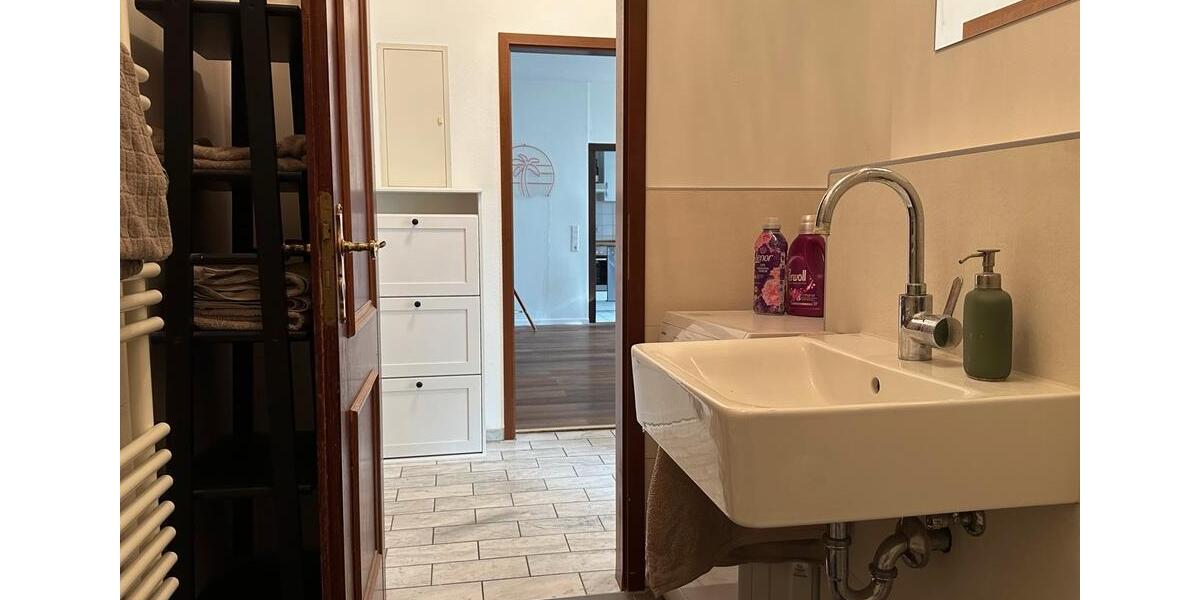 Stilvoll möblierte 2-Zimmer-Wohnung am Eigelstein zimmer