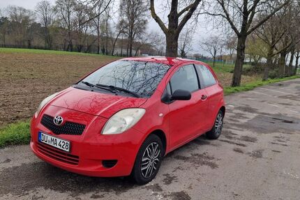 Toyota Yaris 212.000 km 2.500 &euro; Dormagen 41542