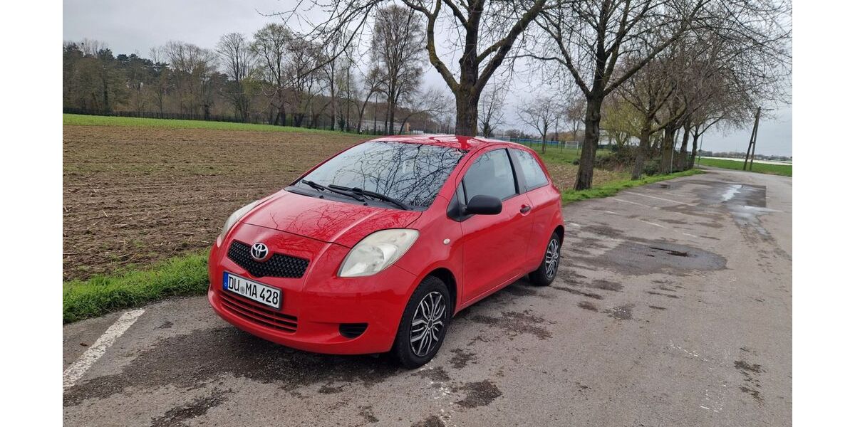 Toyota Yaris 212.000 km 2.500 &euro; Dormagen 41542