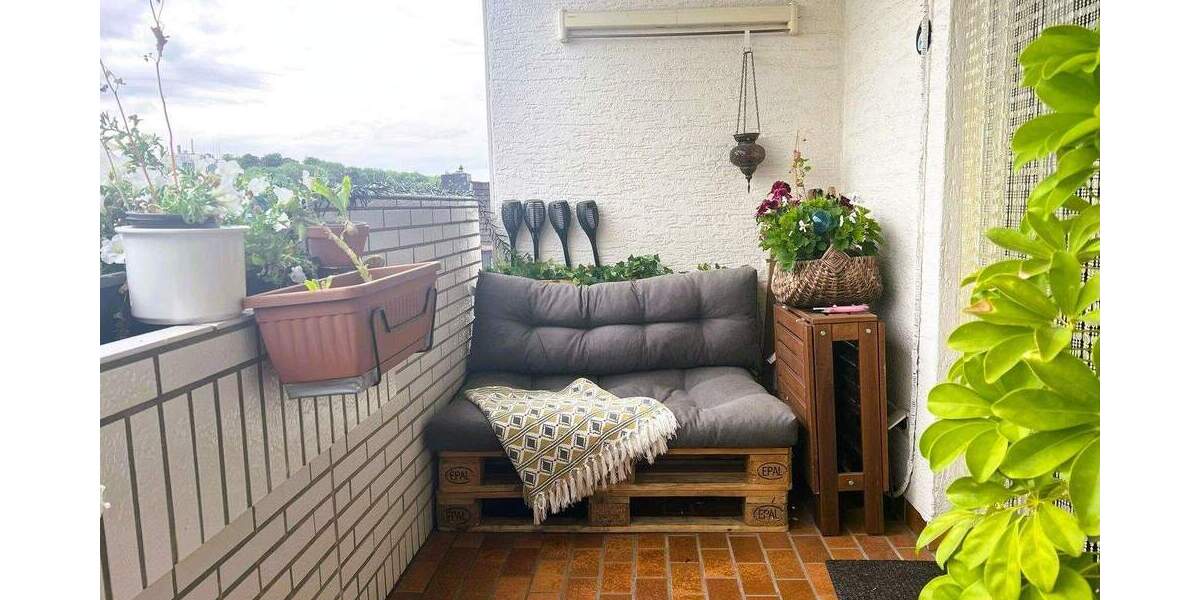 Attraktive Eigentumswohnung mit Aussicht - im Zentrum von Bergisch Gladbach 3 zimmer