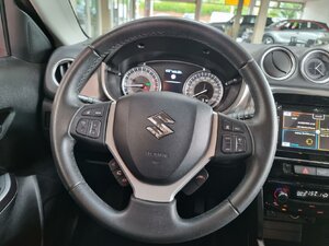 Suzuki Vitara 1.4 Comfort+ 4x4 Pano Alu Schutzleisten 67.706 km 16.190 € HAAN 42781