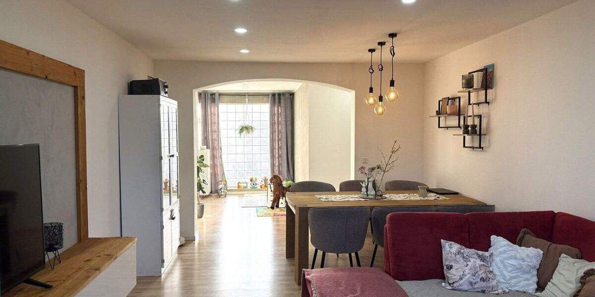 Etagenwohnung Bergheim Zieverich - 4 Zimmer, 101 m&sup2;, 173.000&euro; | Angebot:25611384