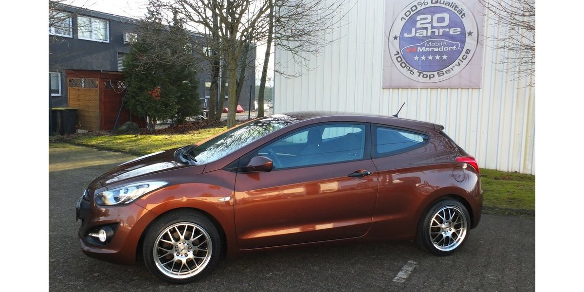 Hyundai i30 KLIMAAUTOMATIK SPORT LMF/BREITREIFEN 117.877 km 7.500 &euro; Köln 50858