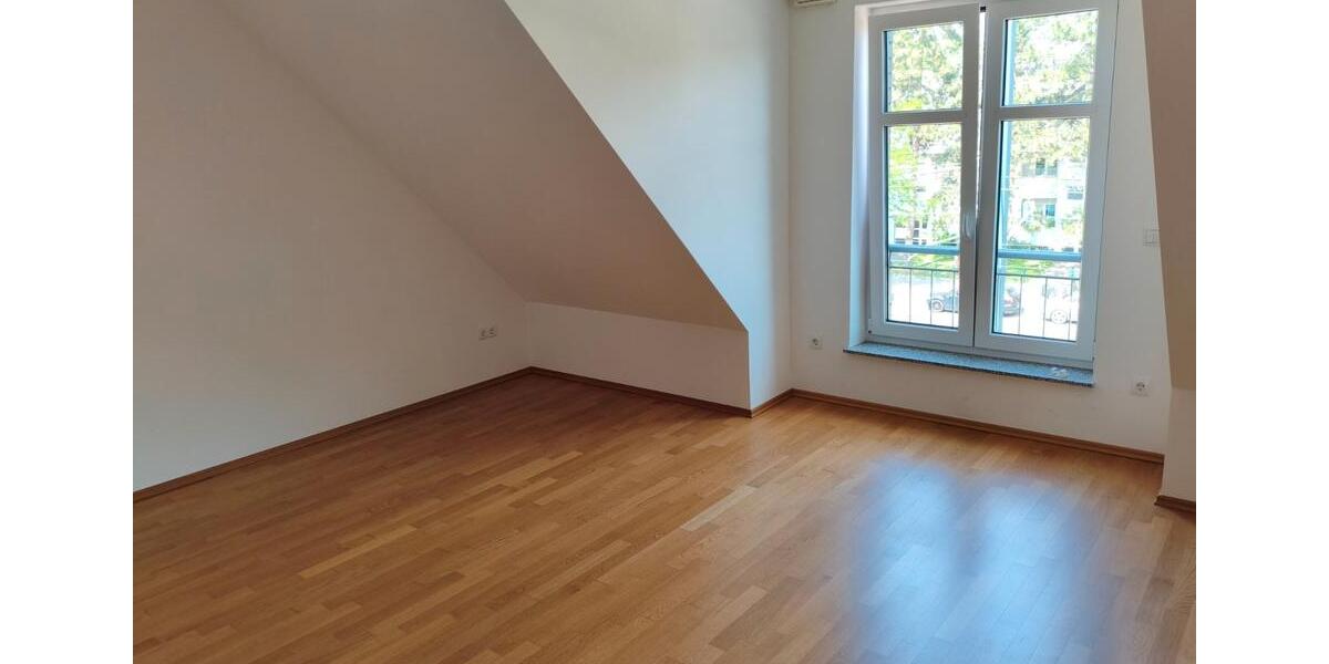 Dachgeschoßwohnung Düsseldorf Stadtbezirk 3 - 3 Zimmer, 87 m&sup2;, 495.000&euro; | Angebot:26765390