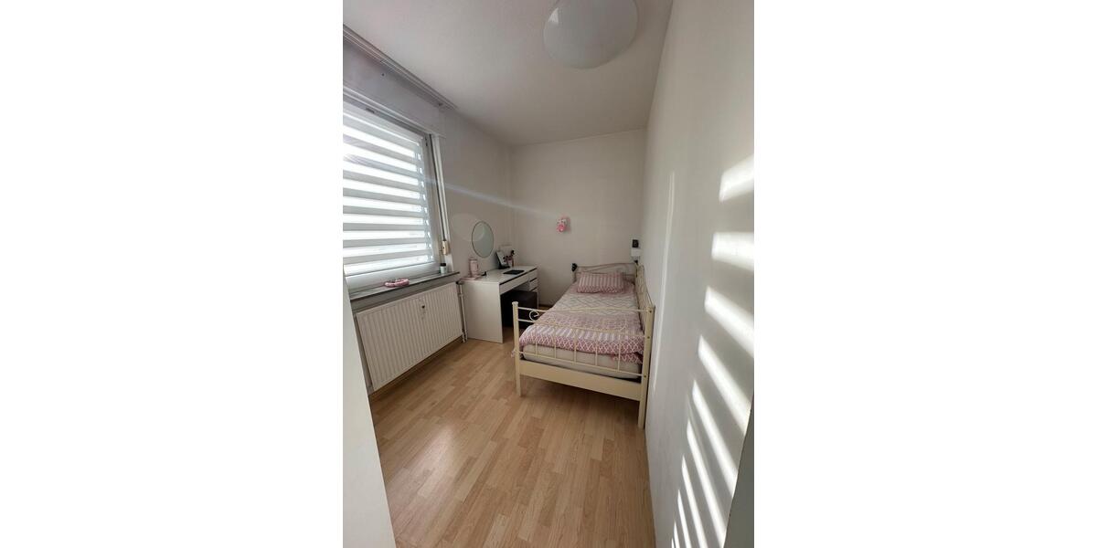 Erdgeschoßwohnung Remscheid - 4 Zimmer, 89 m&sup2;, 250.000&euro; | Angebot:24776634