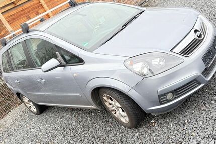 Opel Zafira 186.000 km 1.980 &euro; Köln 50823