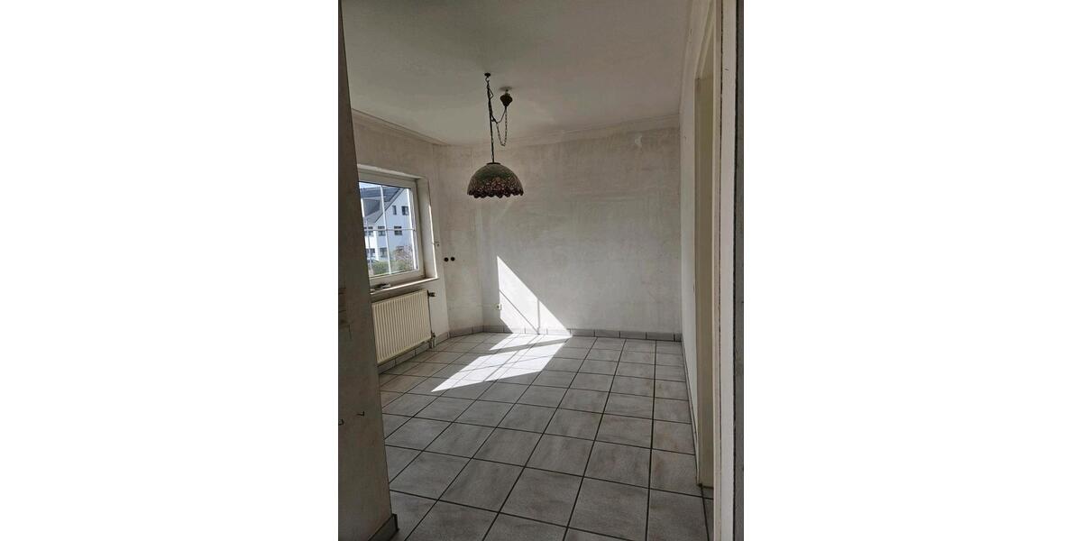 Etagenwohnung Erftstadt - 3 Zimmer, 83 m&sup2;, 1.150&euro; | Angebot:26407226
