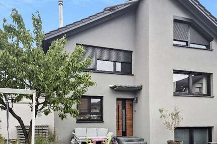 Haus zum Kaufen in Lohmar 630.000 € 196 m² 6 zimmer