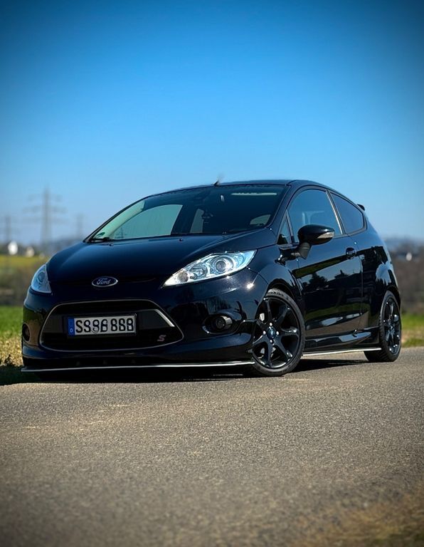 Ford Fiesta 158.000 km 5.500 € Solingen 42659