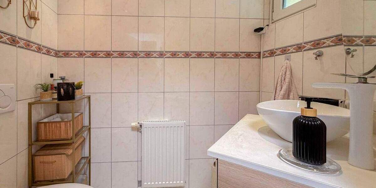 Reihenendhaus Köln Buchheim - 6 Zimmer, 135 m&sup2;, 650.000&euro; | Angebot:25142392