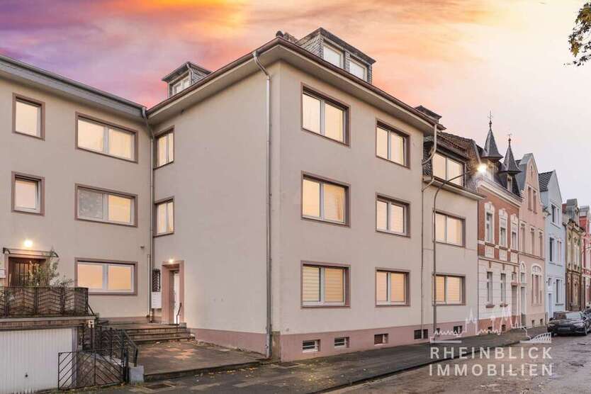 Haus zum Kaufen in Bedburg 699.000 € 396 m²