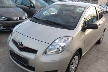 Toyota Yaris 36.000 km 4.900 &euro; Leverkusen 51371