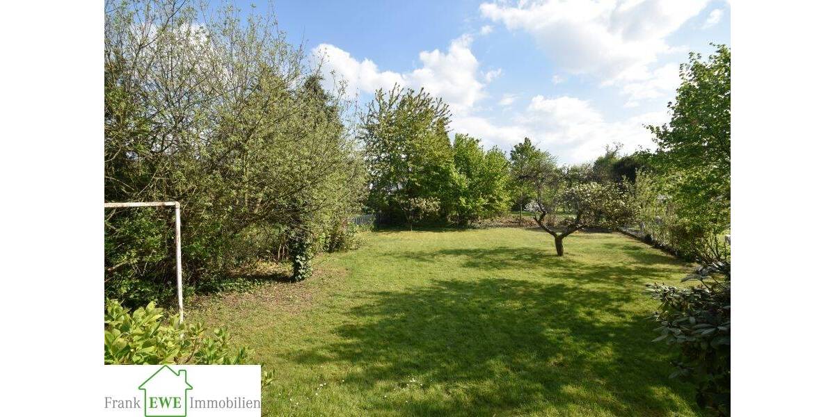 Grundstück Düsseldorf / Urdenbach Stadtmitte - 695.000&euro; | Angebot:26419953