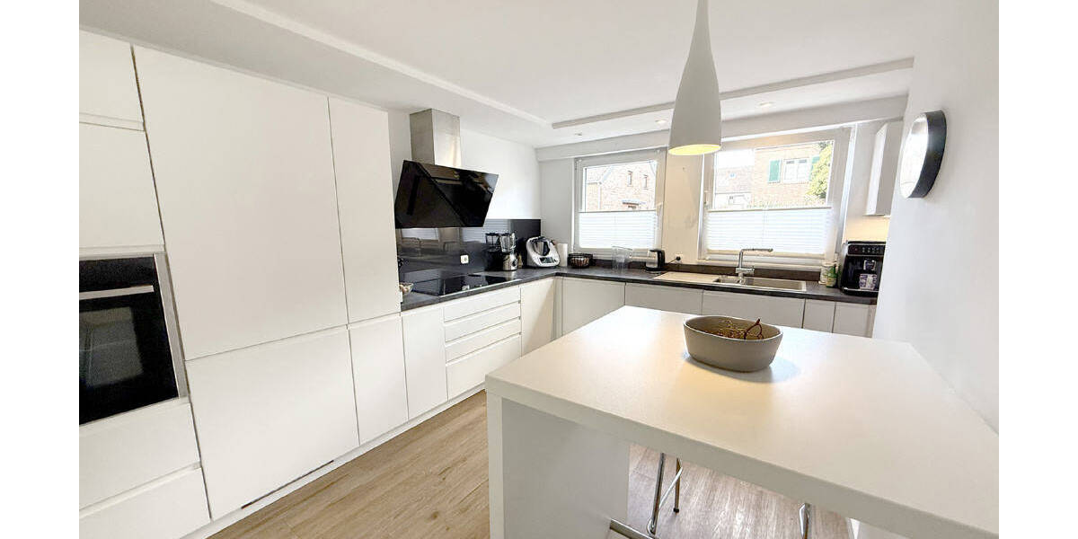 Einfamilienhaus Frechen Grube Carl - 7 Zimmer, 209 m&sup2;, 2.495&euro; | Angebot:26066092