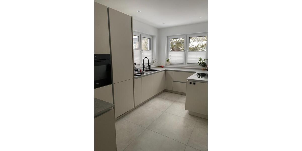 Doppelhaushälfte Solingen - 7 Zimmer, 186 m&sup2;, 2.650&euro; | Angebot:24662720