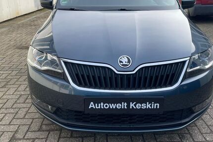 Skoda Rapid 159.000 km 5.995 &euro; Overath 51491