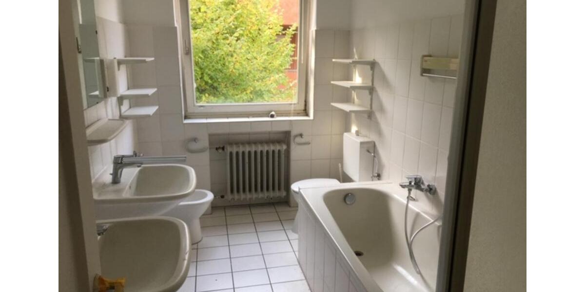 Schöne, helle 5-Zi-Wohnung in Köln-Marienburg, 150 m zum Rhein 5 zimmer