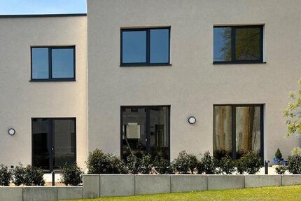 Haus Düsseldorf Flingern Süd - 4 Zimmer, 101 m&sup2;, 2.100&euro; | Angebot:26195897