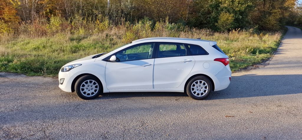 Hyundai i30 200.000 km 5.100 &euro; Grevenbroich 41517