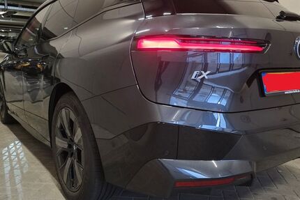 BMW iX 8.500 km 59.250 € Pulheim 50259