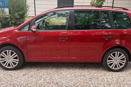 VW Touran 322.309 km 1.590 &euro; Köln 51065