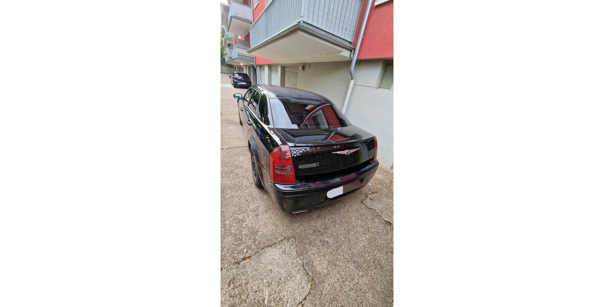 Chrysler 300C 290.000 km 5.500 &euro; Köln 50667