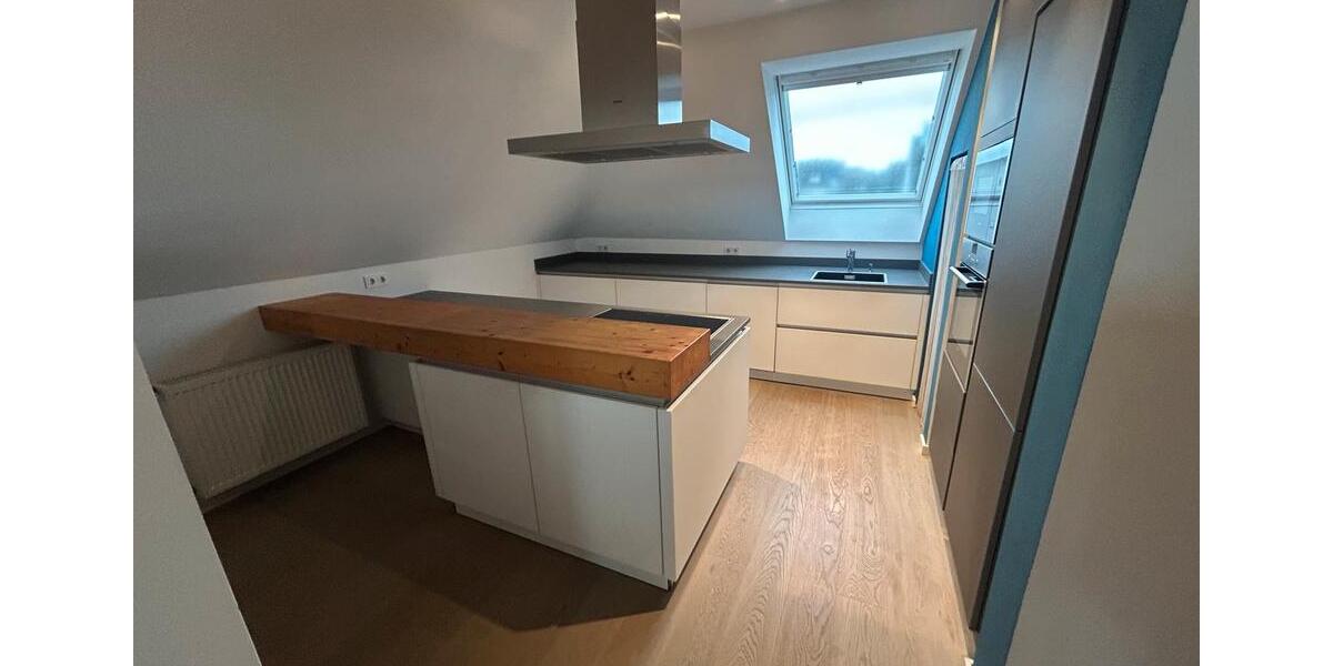 Dachgeschoßwohnung Solingen Burg - 3 Zimmer, 103 m&sup2;, 305.000&euro; | Angebot:25027377