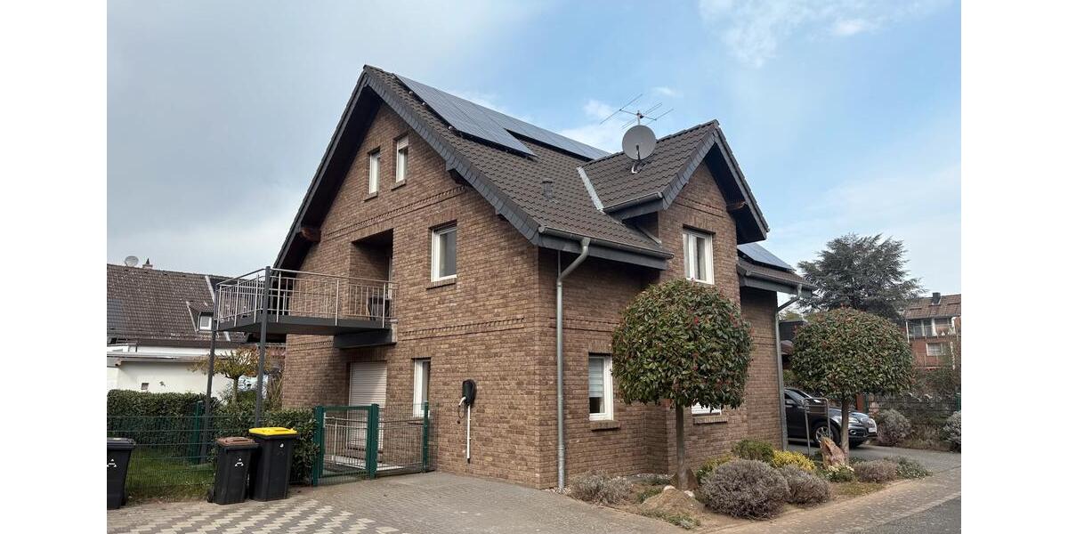 Maisonettenwohnung Niederkassel - 3 Zimmer, 93 m&sup2;, 1.200&euro; | Angebot:25444600