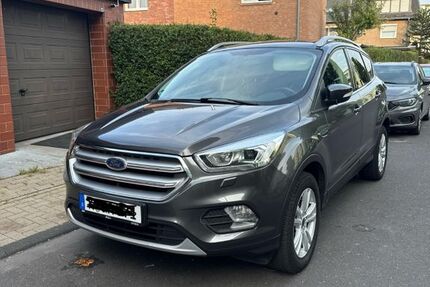Ford Kuga 65.000 km 13.900 € köln 51107