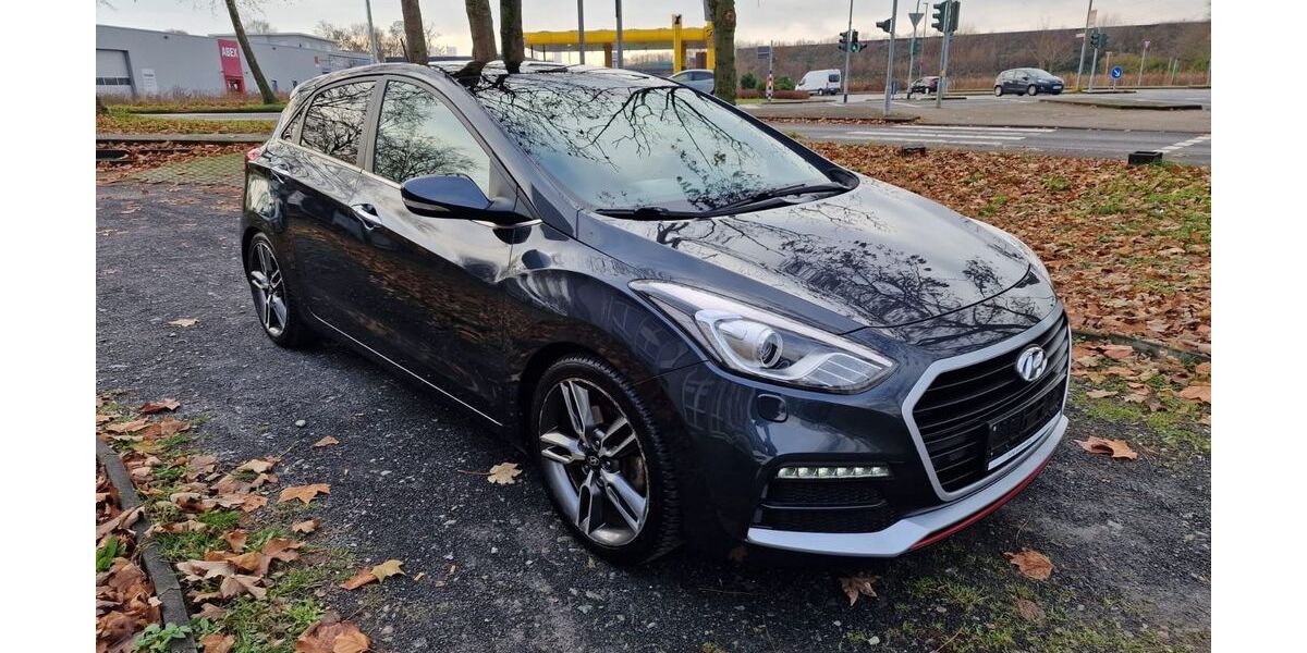 Hyundai i30 227.000 km 8.750 &euro; Köln 51107